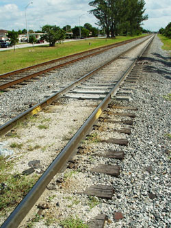 rails-train-s.jpg