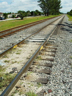 rails-train-s.jpg