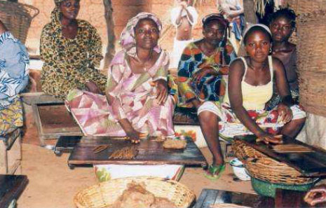 Le prix Fondation POWEO à un groupe de femmes au Bénin