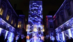 Fête des lumières de Lyon : lʼinstallation Njörd, Esprit du vent, conçue par WeComeInPeace, reçoit le 4ème Trophée Récylum des Lumières Durables